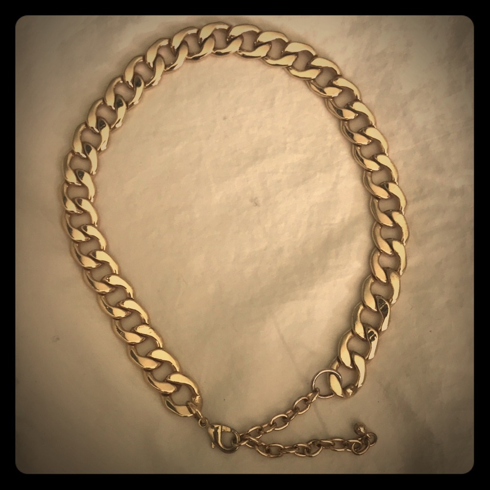 Chain link necklace